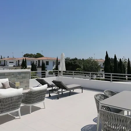 Hotel Atlantis Gardens 2*