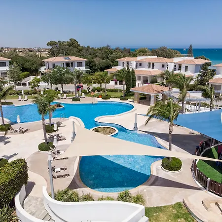 Ξενοδοχείο Atlantis Gardens Μαζωτός
